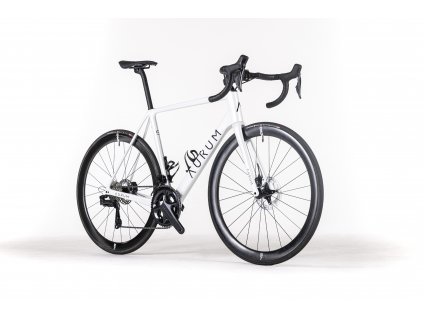 AURUM magma silniční kolo s Shimano ultegra di2 a enve 4.5 koly