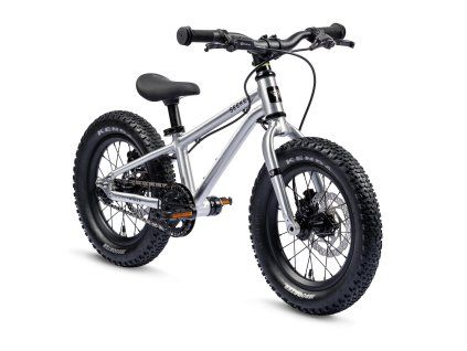 S14 silver on white studio 1768575421