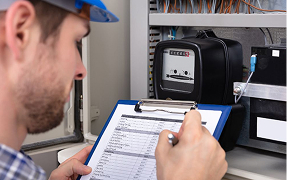 Kolik kWh opravdu potřebujete? Reálné příklady z praxe.