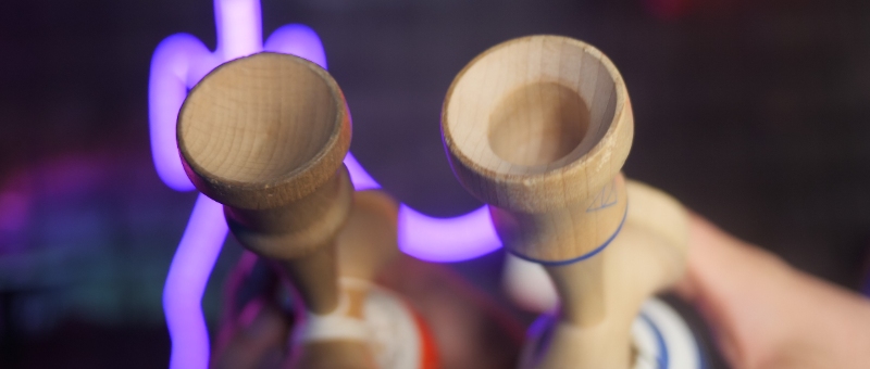 kendama - díra v basecupu