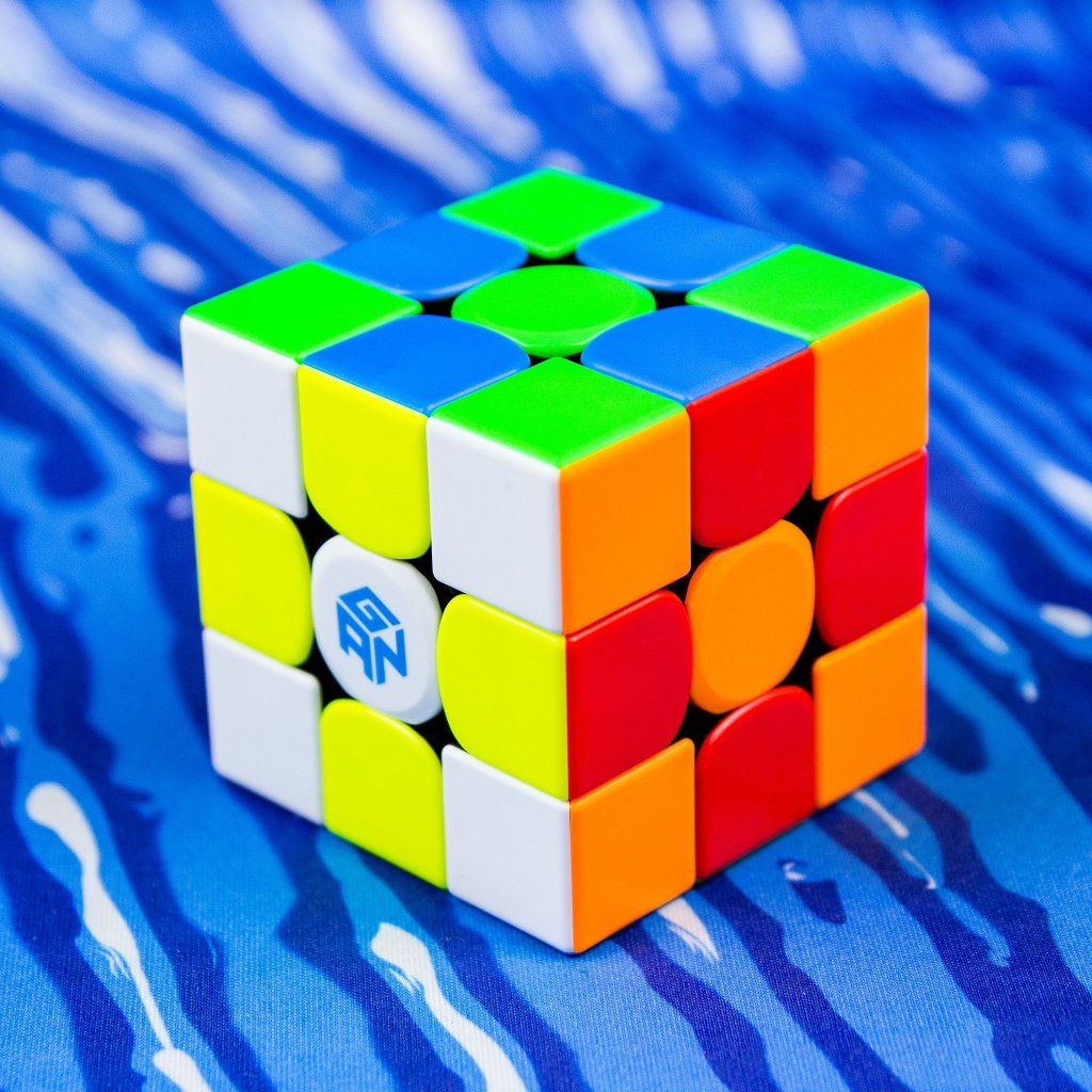Rubikova kostka 3x3x3 Gans 356 RS na speedcubing