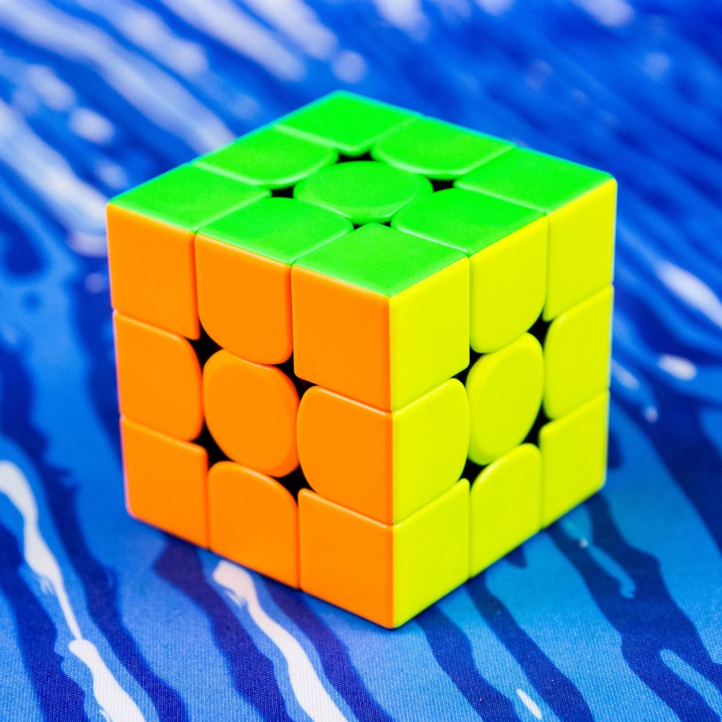 Rubikova kostka 3x3x3 Gans 356 RS na speedcubing