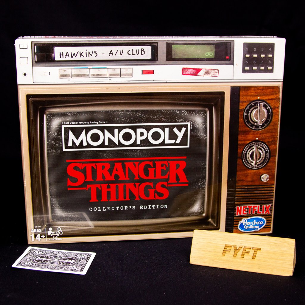 Monopoly Stranger Things Collector's Edition Monopoly Stranger Things Collector's Edition