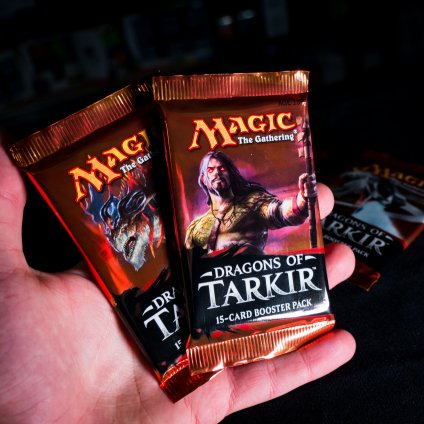 Dragons of Tarkir MTG booster (Magic: The Gathering)