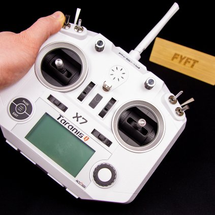 Ovladač TARANIS Q X7 ACCESS (FrSky) - nejoblíbenější vysílačka na drony