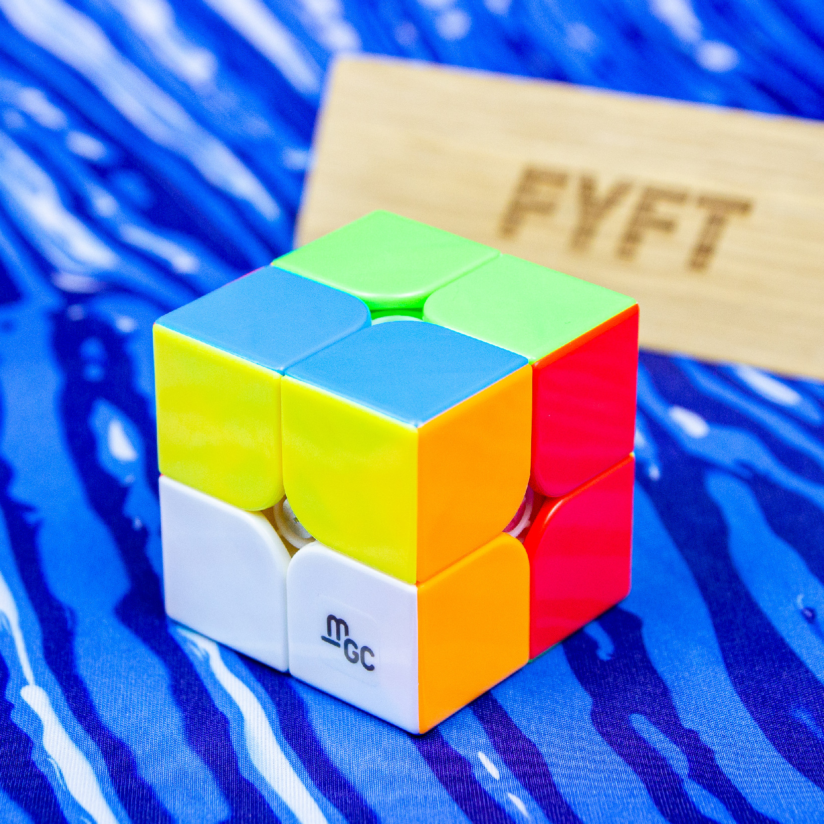 MGC 2x2x2 magnetická Rubikova kostka na speedcubing Barva: Stickerless