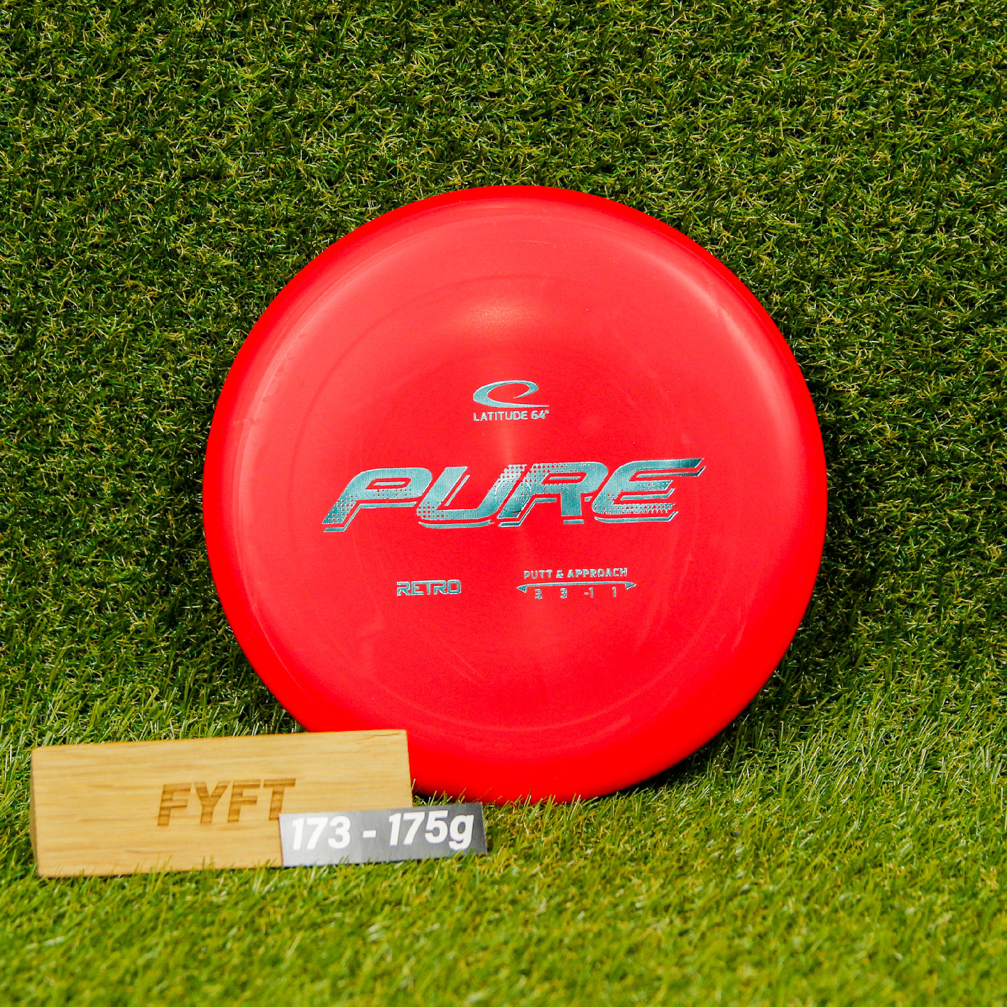 PURE - Retro (Latitude64) - putter disk na discgolf Barva: Červená 173-175g