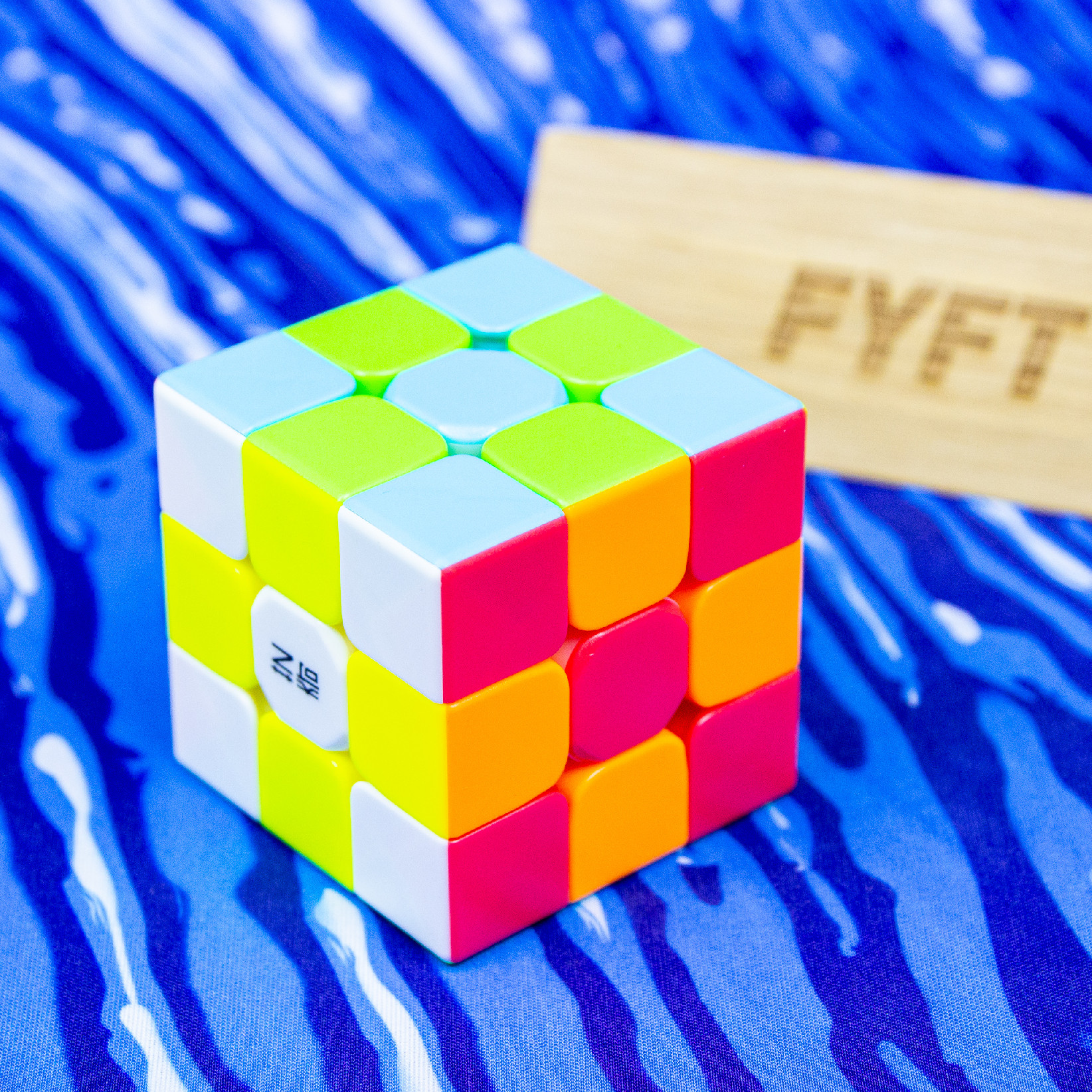 Rubikova kostka 3x3x3 Warrior S yongshi (Qiyi) na speedcubing