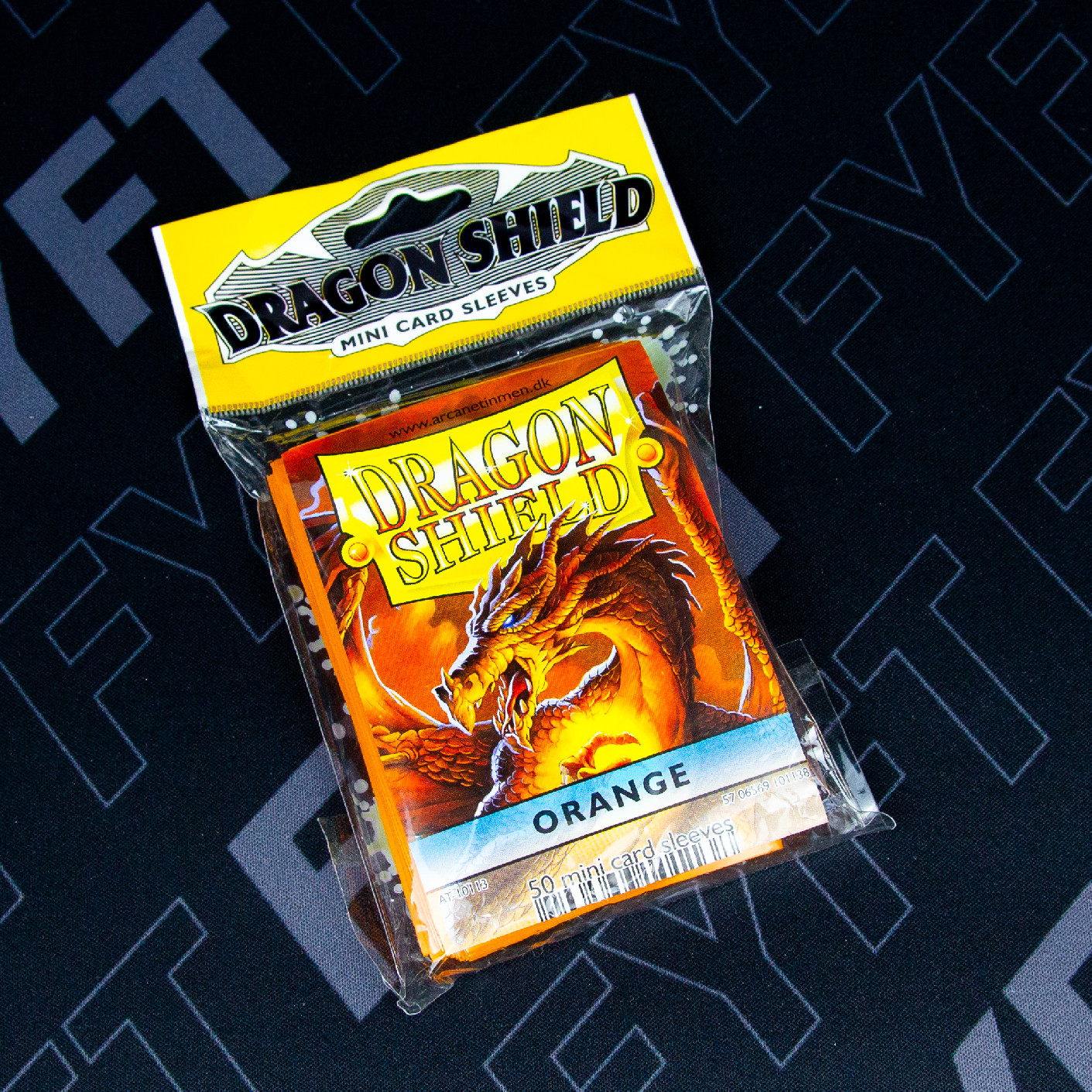 Obaly na karty Dragon Shield small - Orange (50 ks)