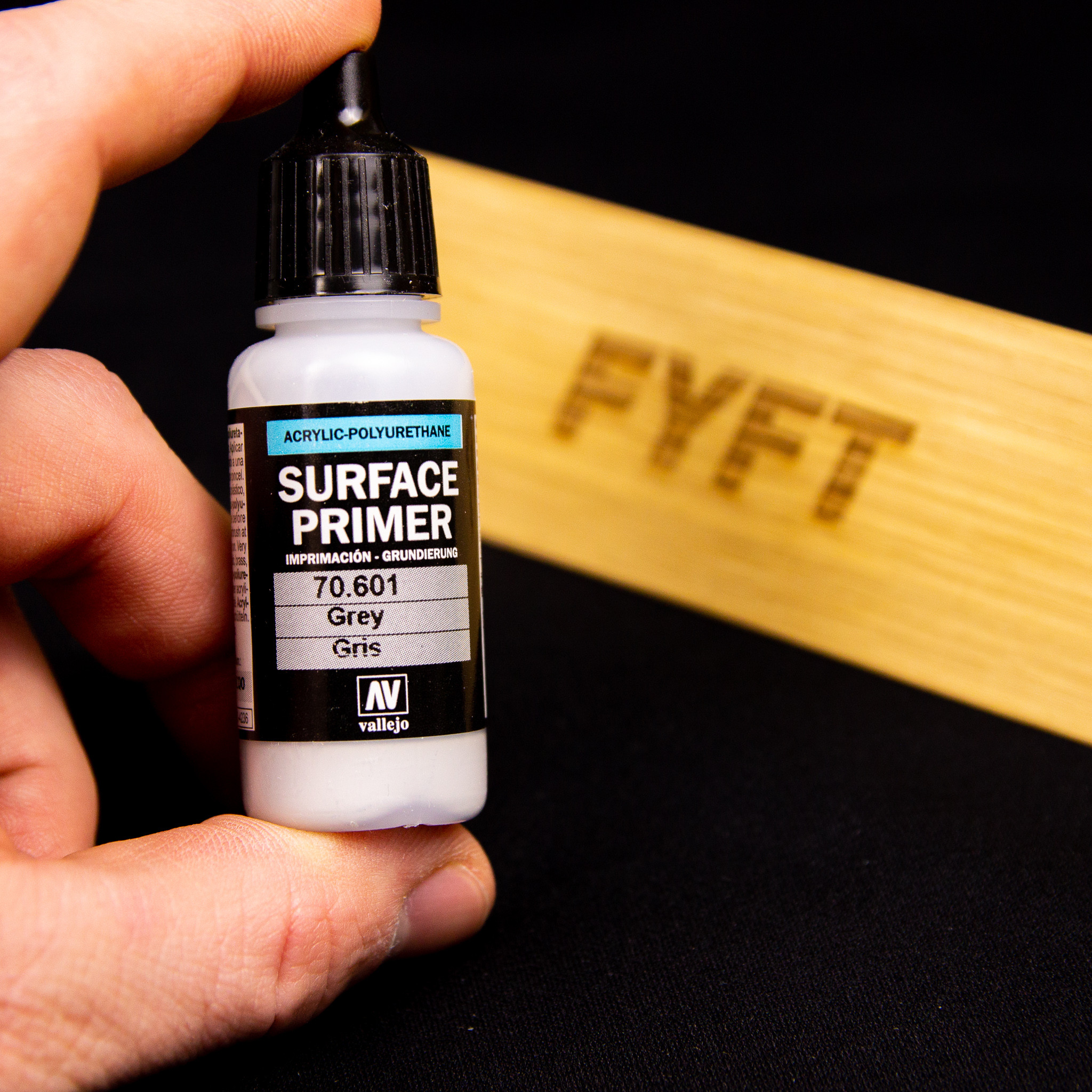Vallejo Surface Primer 70.601 Grey 17ml - barva pro barvíře modelů