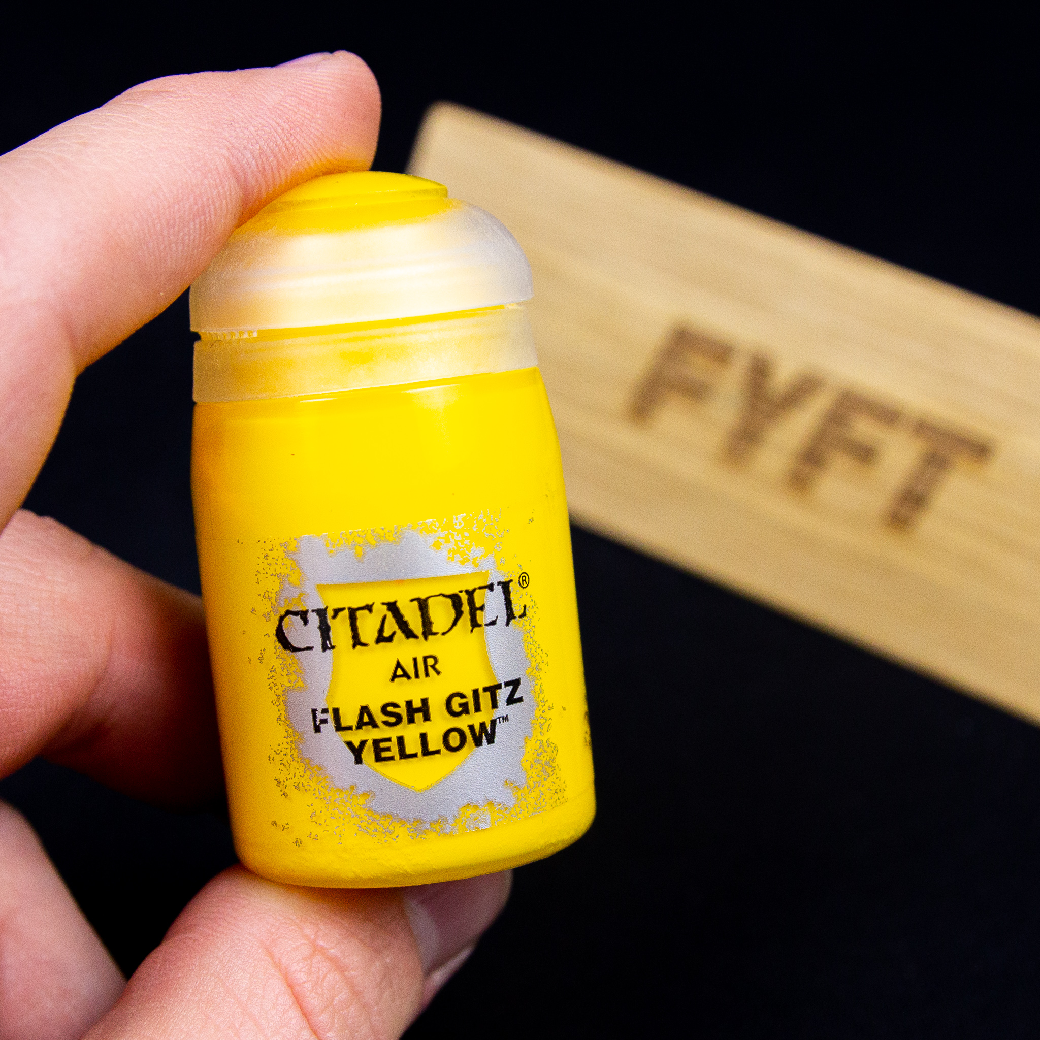 Citadel Layer: Air Flash Gitz Yellow 24ml - airbrush barva