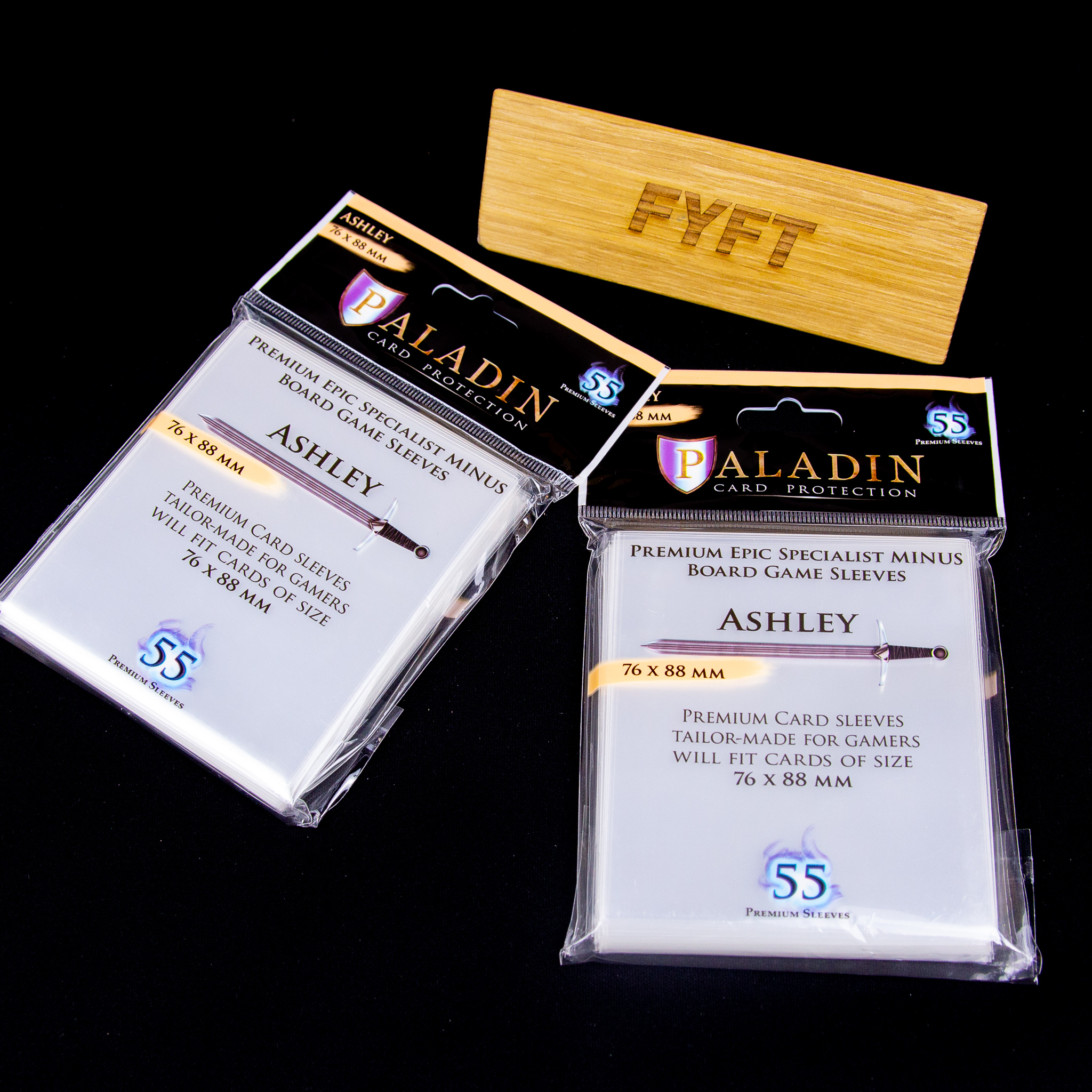 Obaly na karty Paladin - Ashley - průhl. (76 x 88 mm, 55 ks)