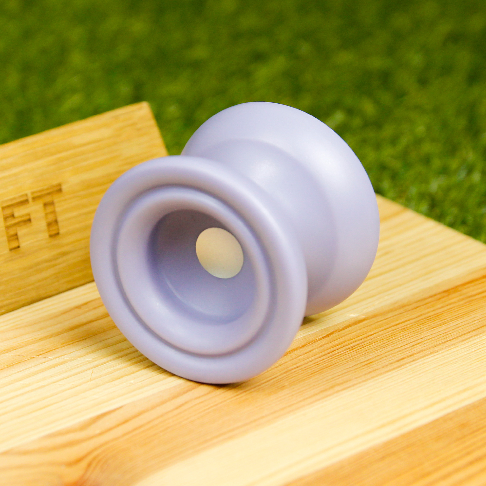 Plastové yoyo PURE (Ace-Yo) - hravé a zábavné yo-yo na triky Barva: Fialová - neprůhledná