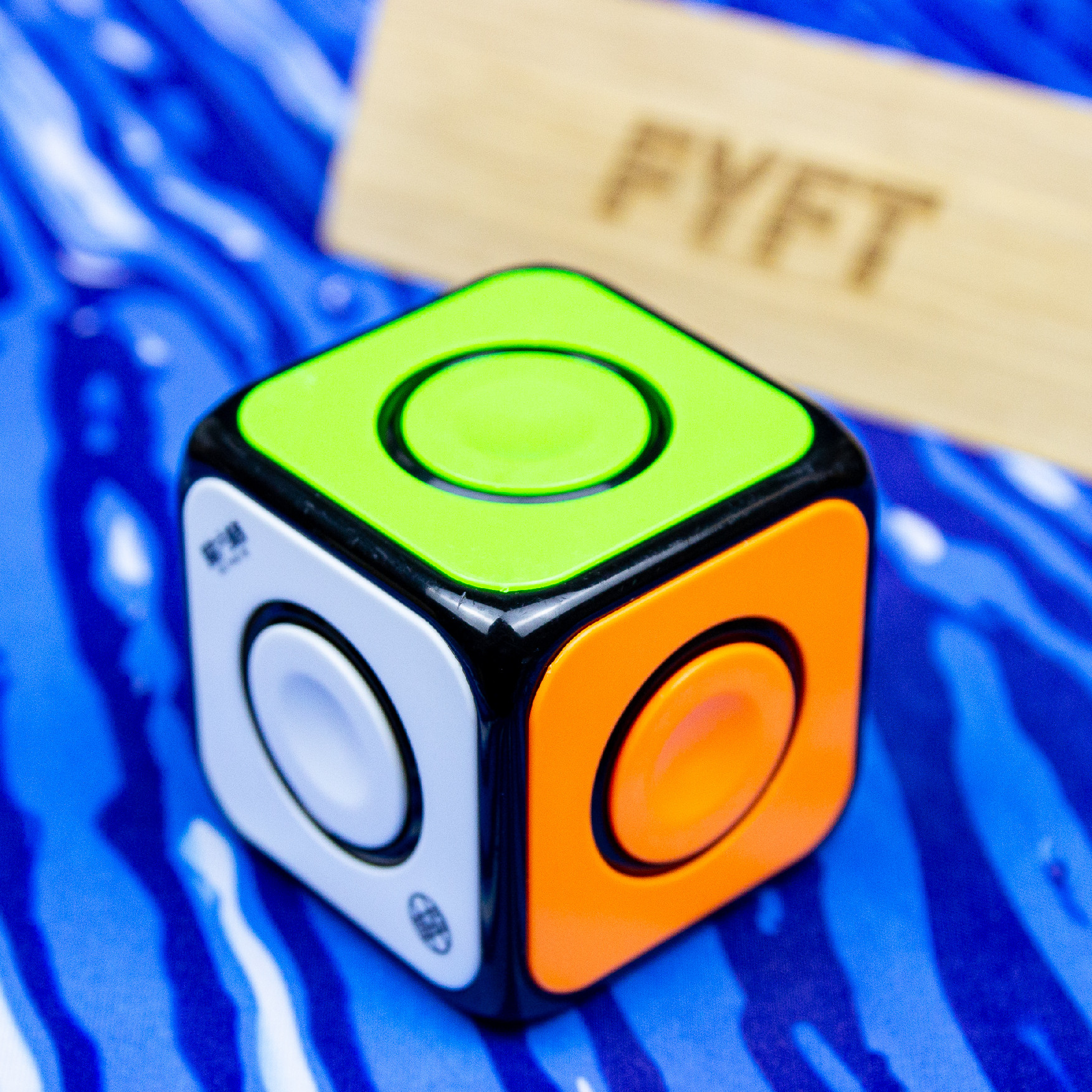 Zábavný Spinner cube O2 1x1x1 (QiYi)