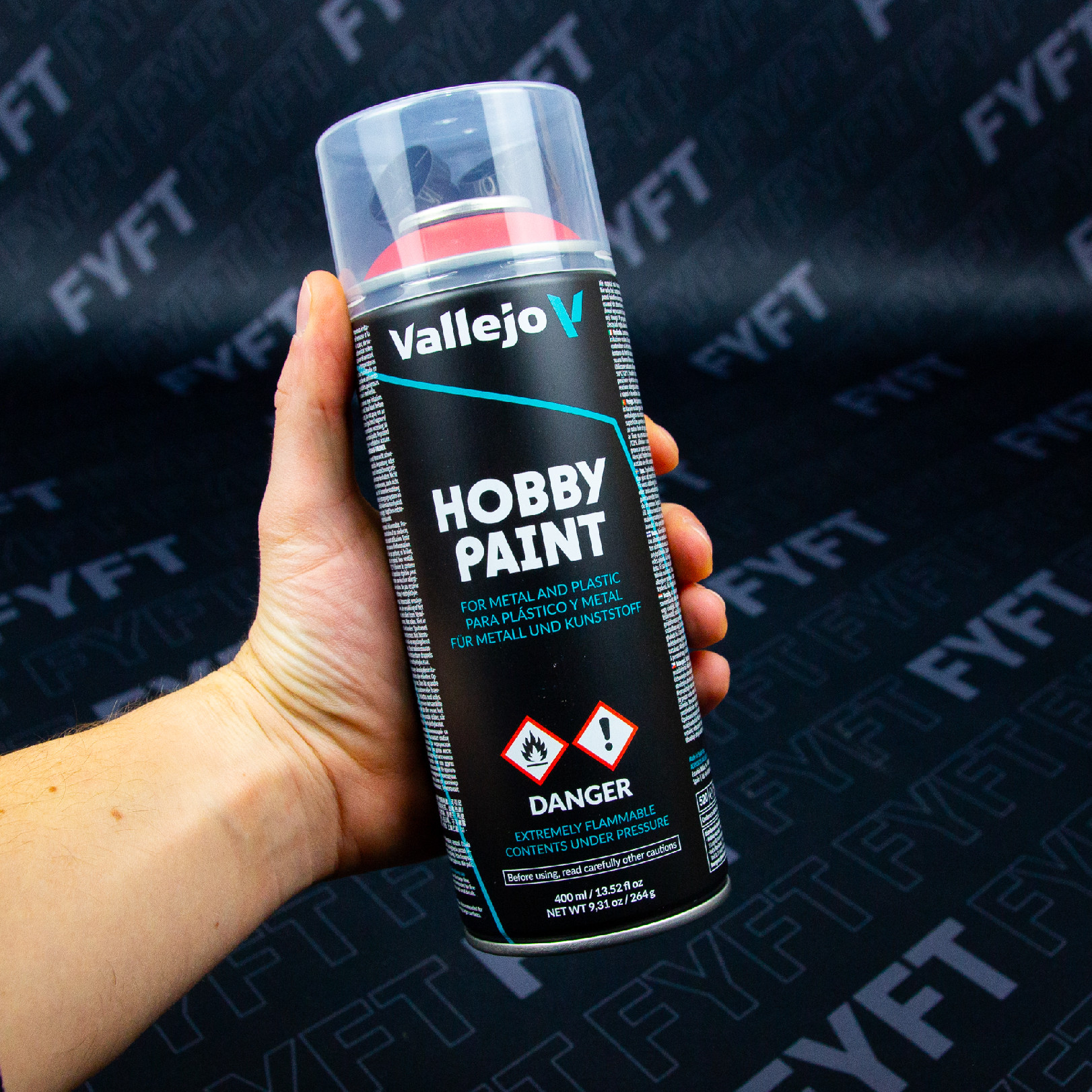 Vallejo Spray Fantasy Color - Scarlet Red 400ml