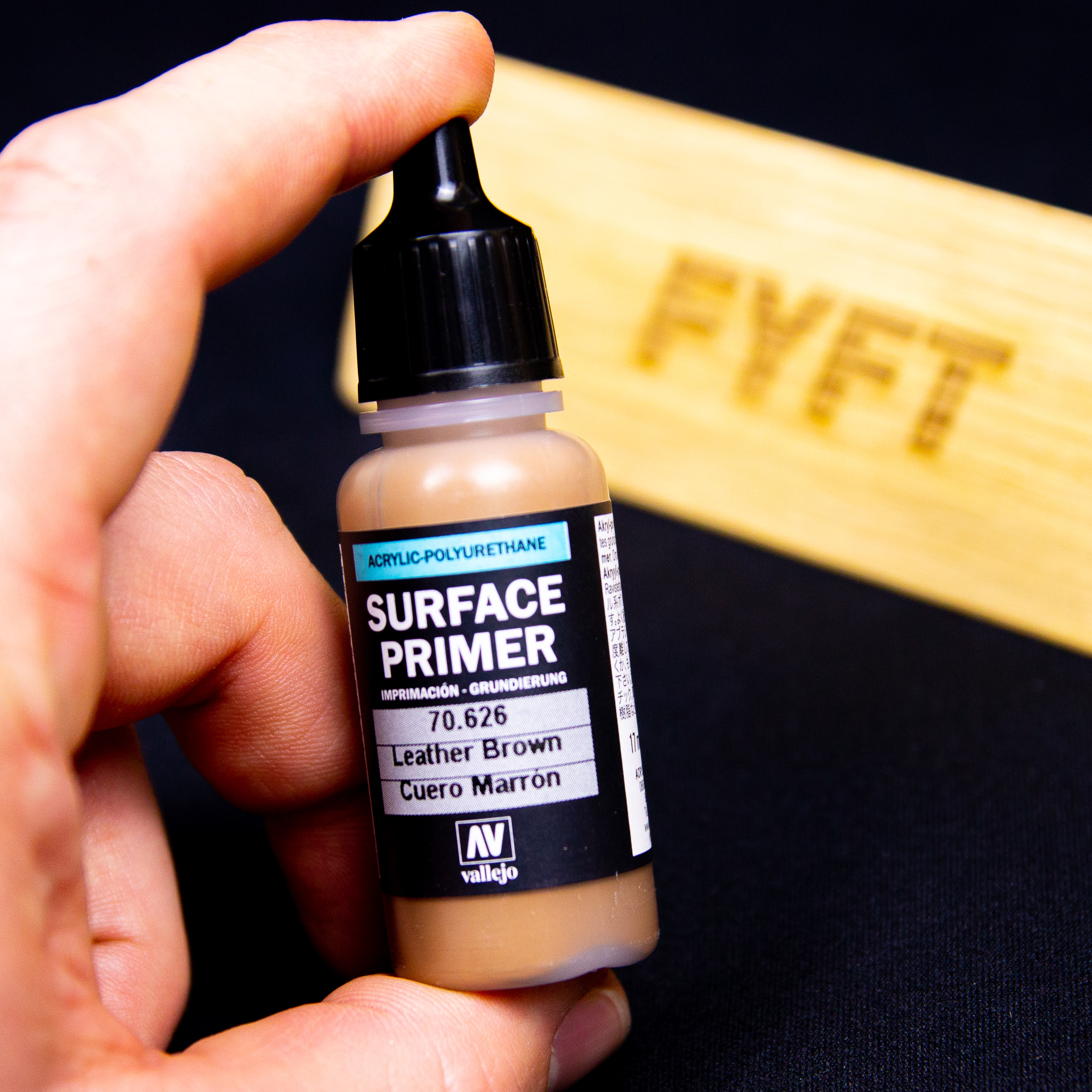Vallejo Surface Primer 70.626 Leather Brown Primer