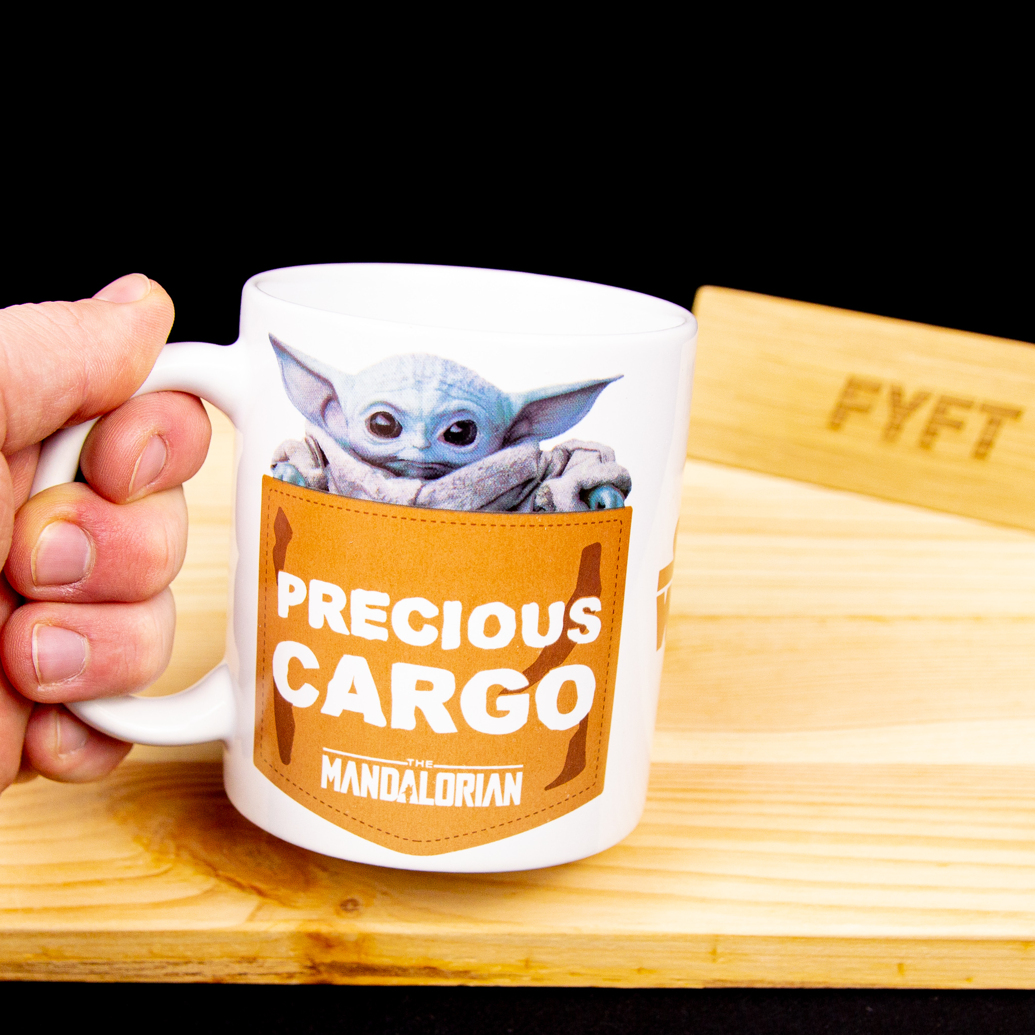 Hrnek The Mandalorian - Precious Cargo