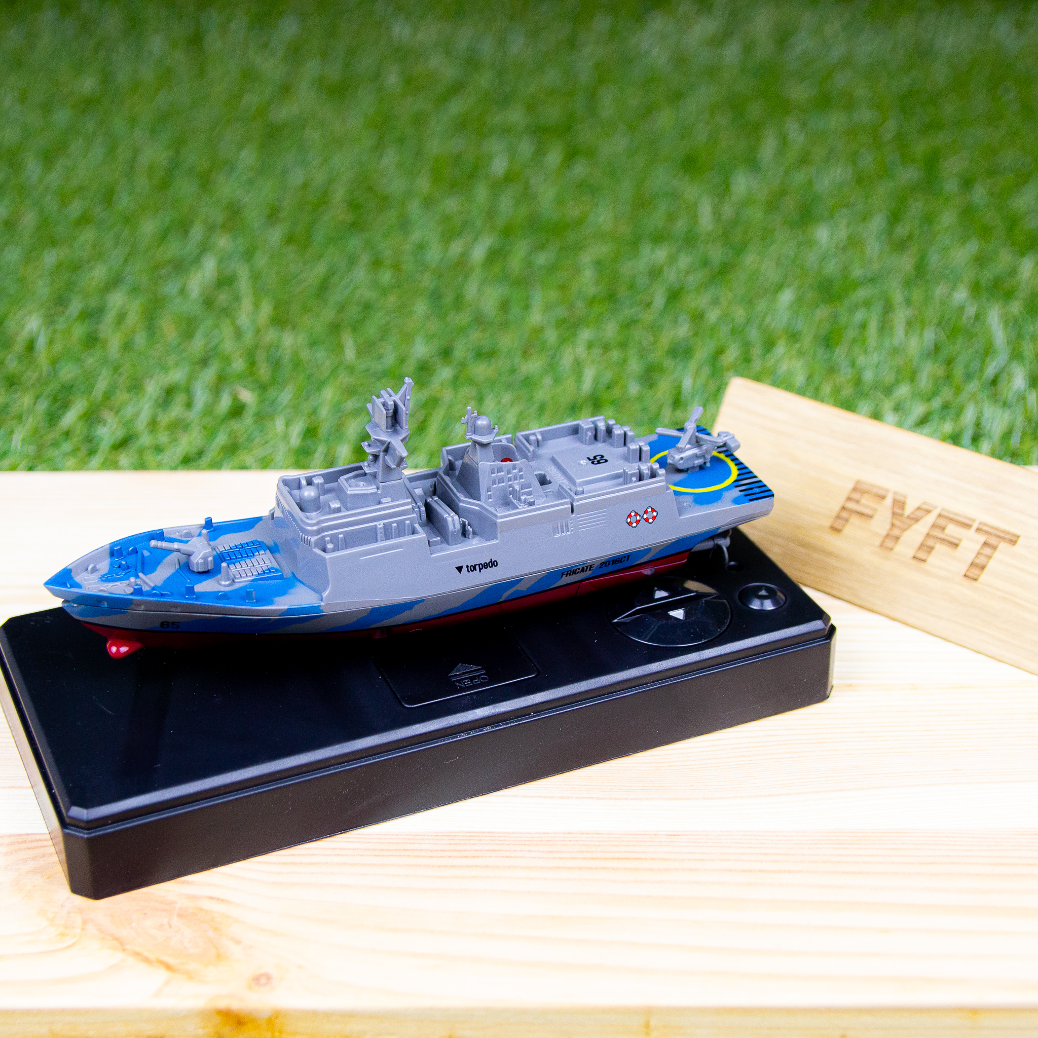 RC Mini Battle ship (Invento) -  loď na dálkové ovládání