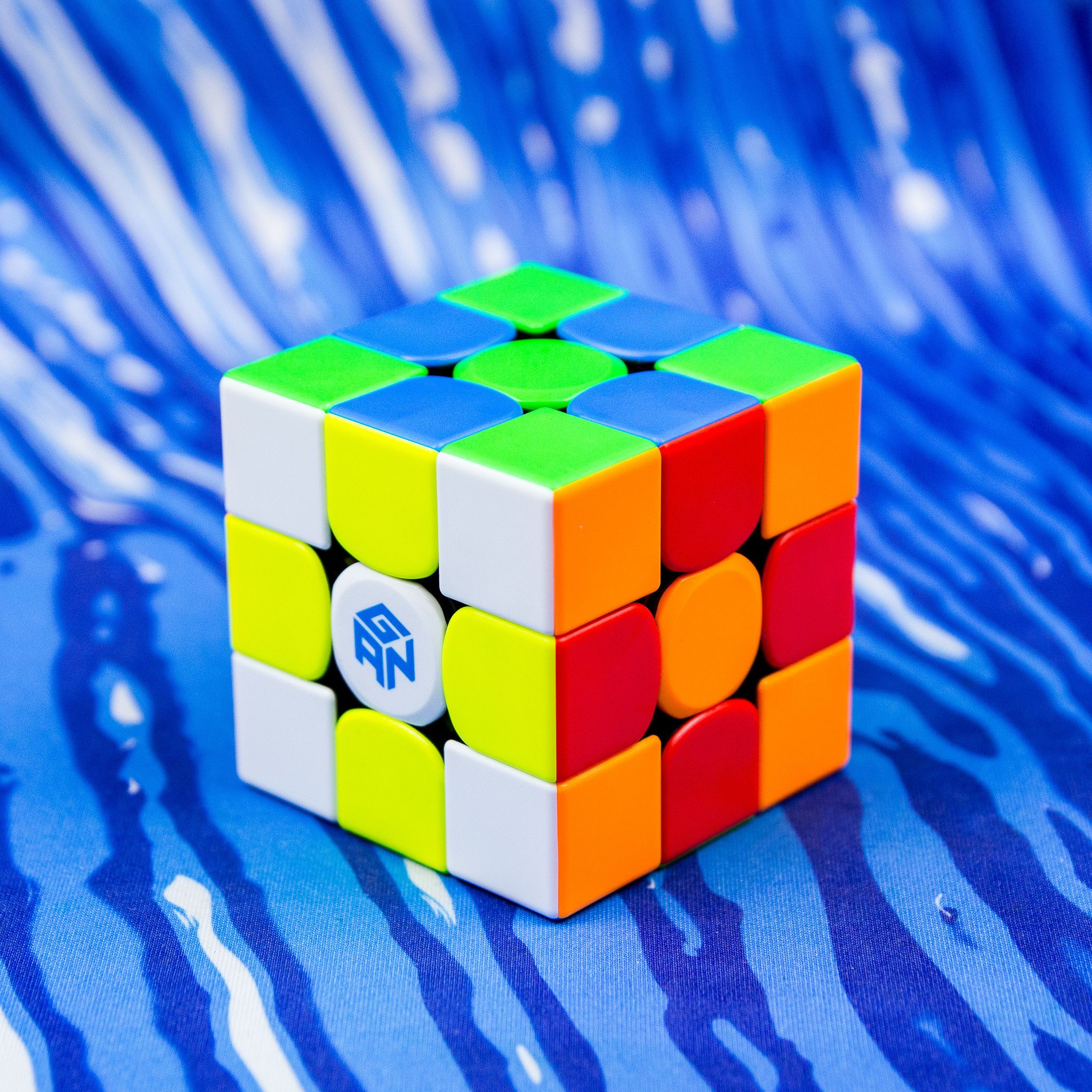 Rubikova kostka 3x3x3 Gans 356 M2 na speedcubing