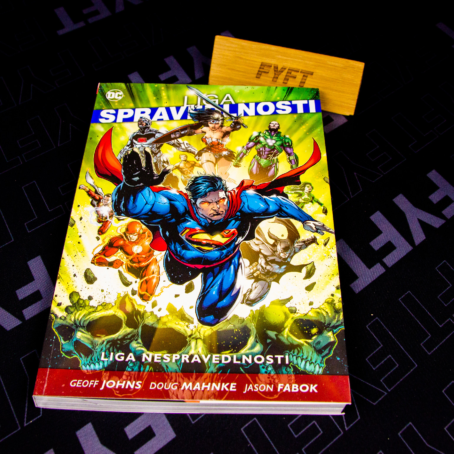 Komiks Liga spravedlnosti 6: Liga nespravedlnosti