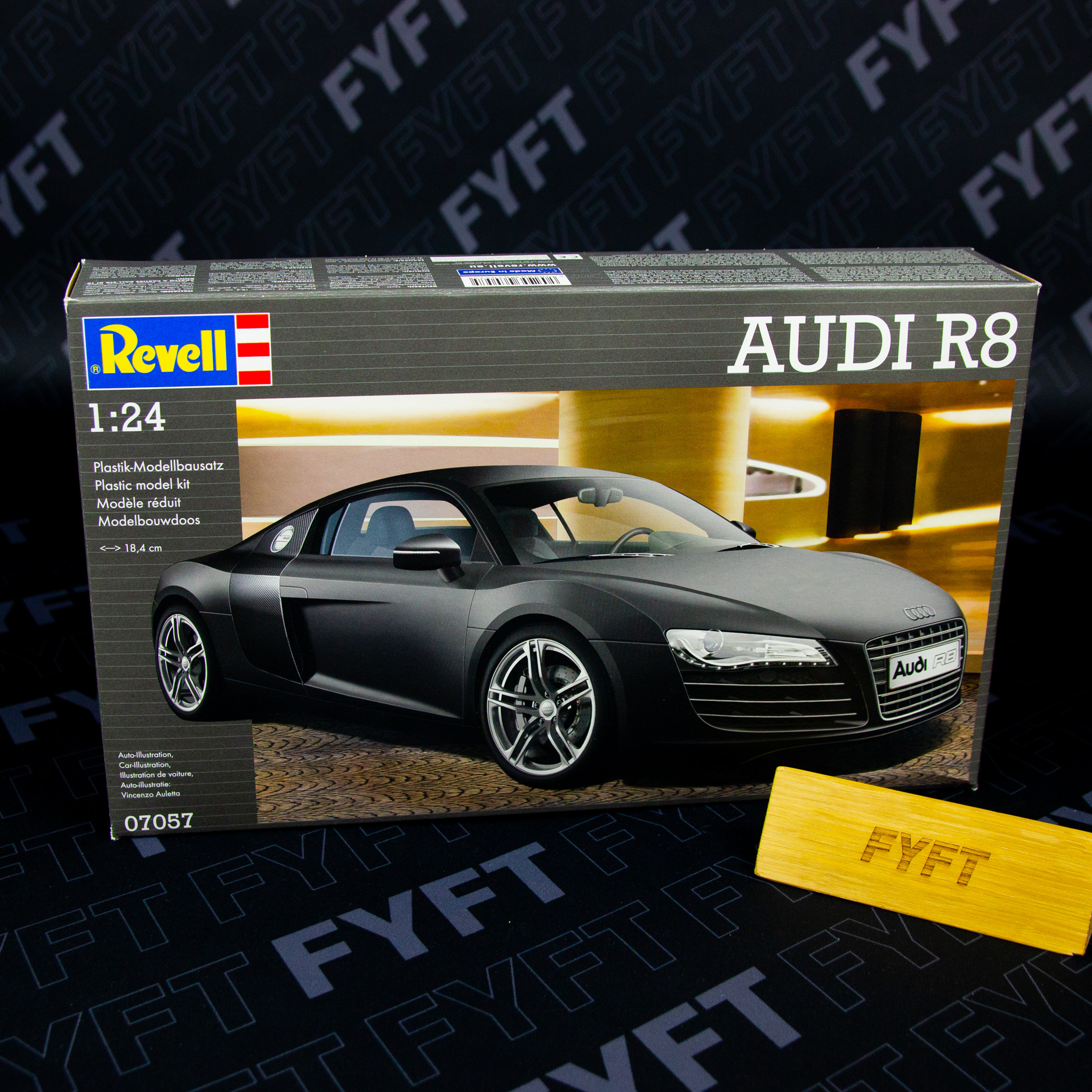 Revell Audi R8 1:24 (Revell)