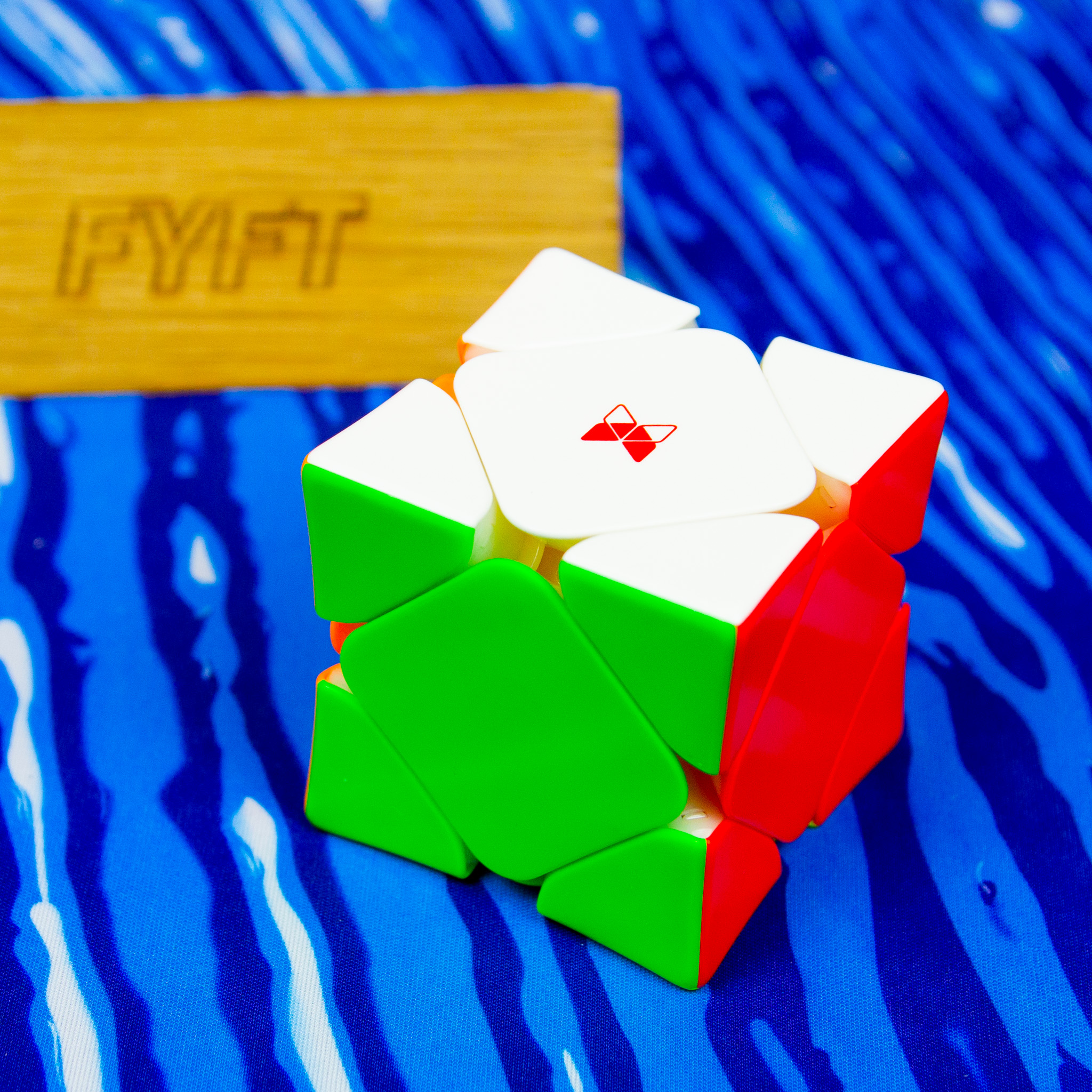 X-man Wingy Skewb V2 M (QiYi) - speedcube kostka