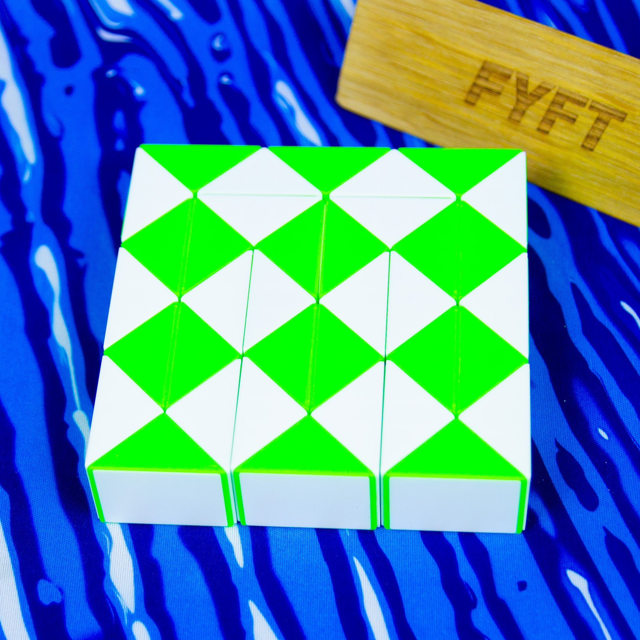 Rubikův had 36 - hlavolam Rubik twist Barva: Zelená