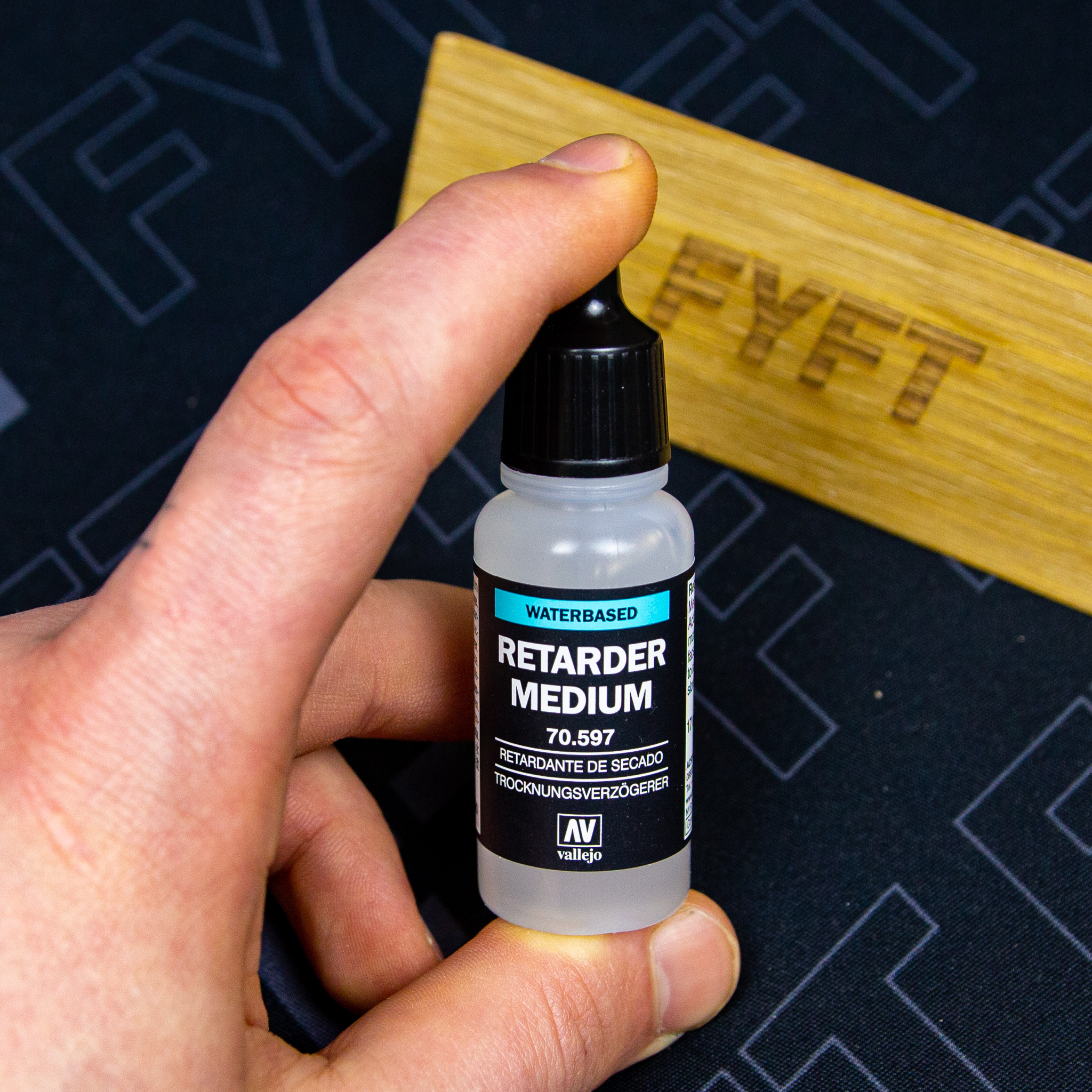 Vallejo 70597 Retarder Medium 17ml