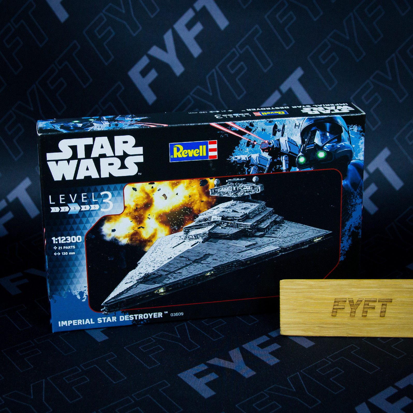 Revell Star Wars: Imperial Star Destroyer - Model Kit 1:12300 (Revell)