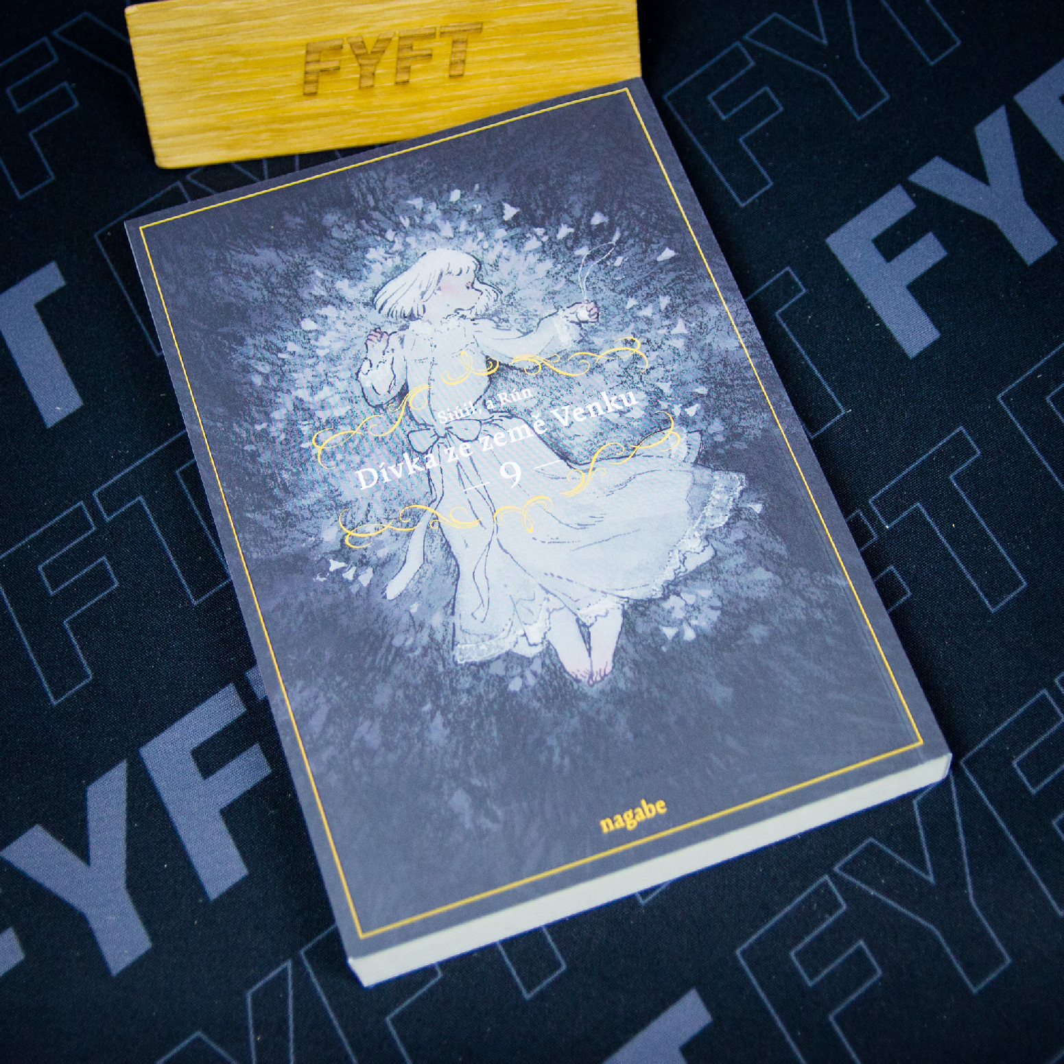 Dívka ze země Venku 09 - manga (Gate)