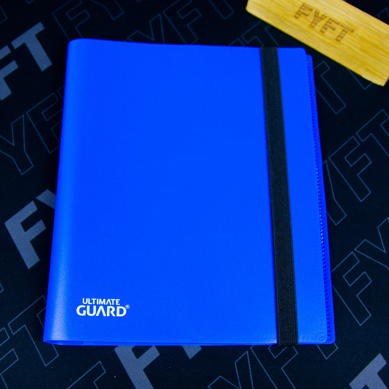 Flexxfolio 160 - 8-pocket (Ultimate Guard) - album na karty Barva: Modrá