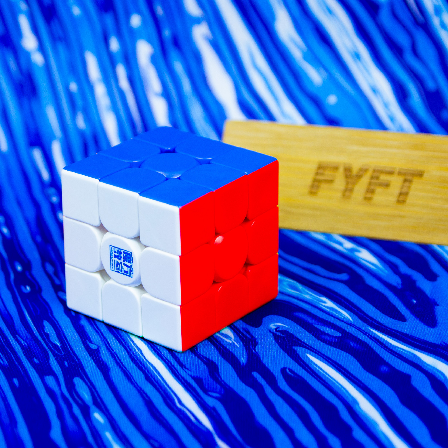Meilong Robot M 3x3 (MFJS) - magnetická speedcube kostka Barva: Stickerless