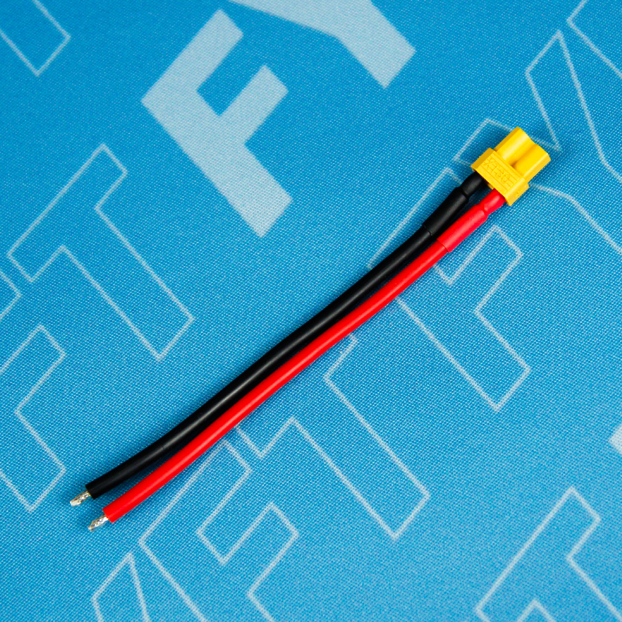 Konektor XT30 FEMALE s kabelem 14AWG 10cm