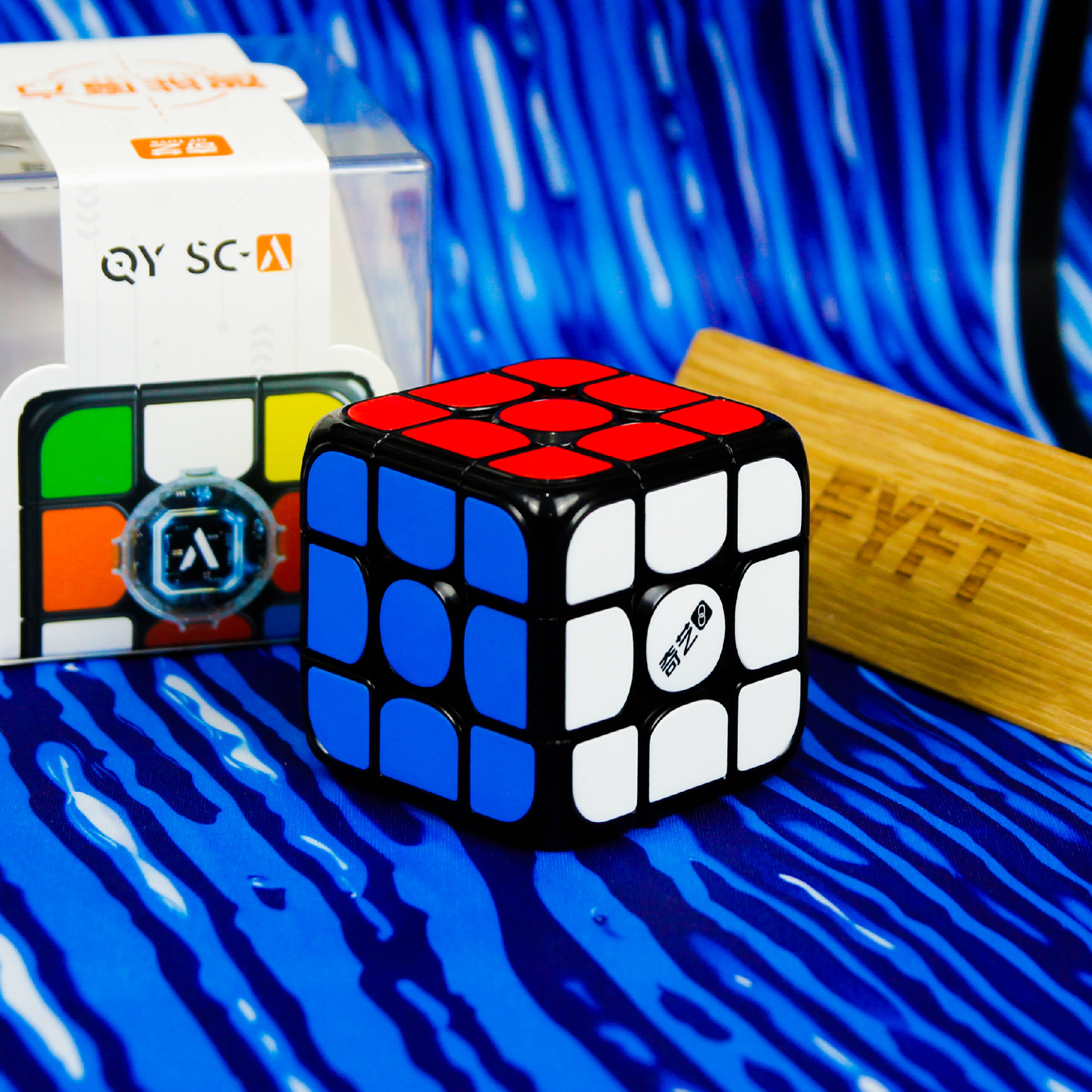 Smart Cube 3x3 (QiYi) - chytrá speedcube kostka s aplikací Barva: Černá