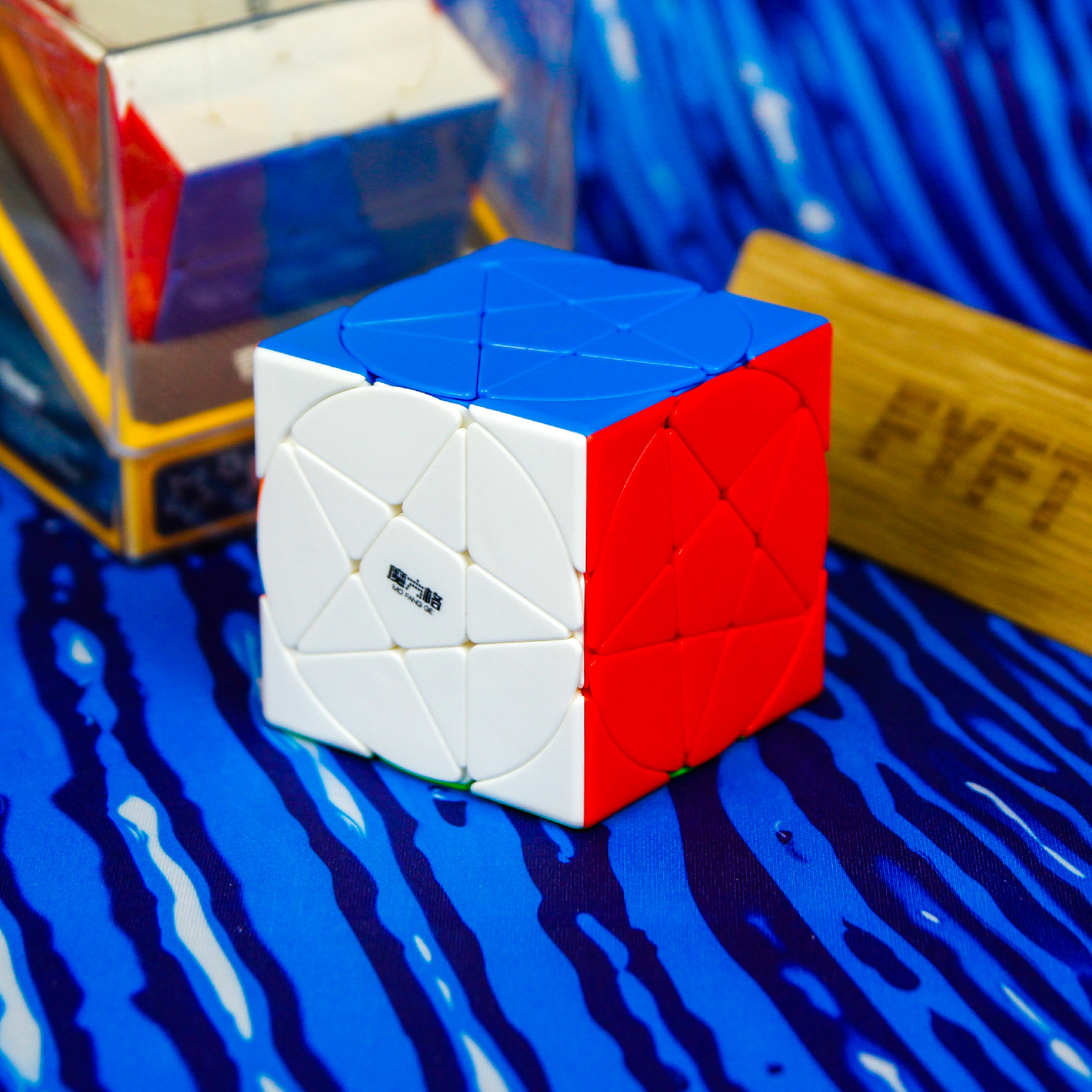 QiYi MoFangGe Pentacle Cube (QiYi)