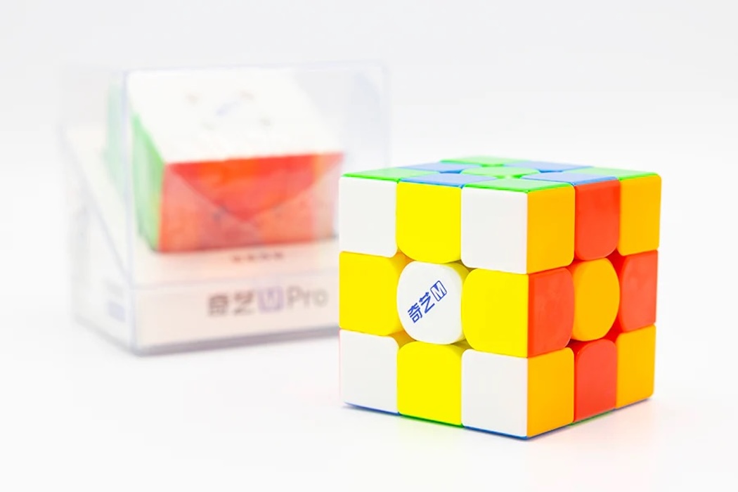 QY M Pro 3x3 Maglev (QiYi) Barva: Stickerless
