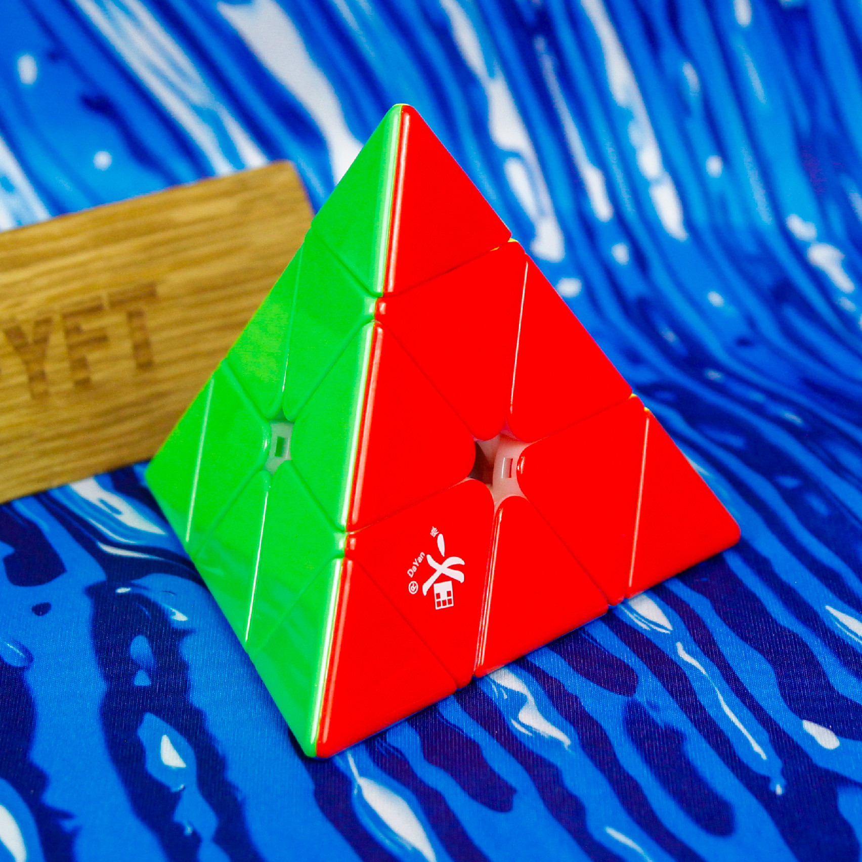 Pyraminx V3 M UV Dayan