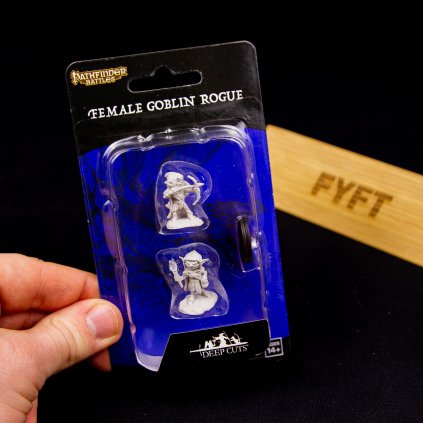 26778 pathfinder battles deep cuts miniatures goblin rogue female