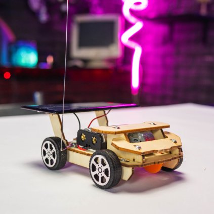 Solarbetriebenes Auto mit Fernsteuerung - Elektronikbausatz - CONNOR