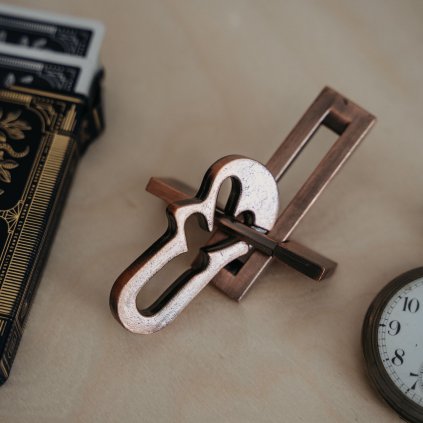 14228 violin hlavolam