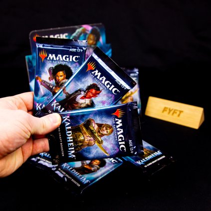 25722 1 kaldheim draft booster magic the gathering
