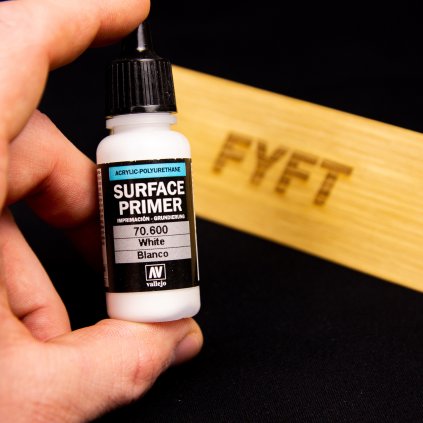 26604 vallejo surface primer 70600 white 17ml