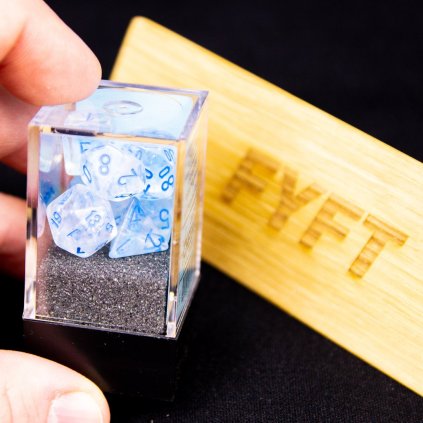 Set de 7 mini zaruri RPG (Chessex) (Culoare Icicle / light blue)