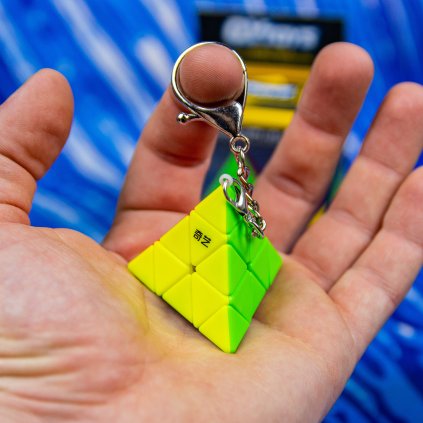 4688 pyraminx privesek klicenka qiyi