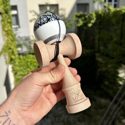 BLOOM V2 kendama (Lotus) (Culoare Černá)