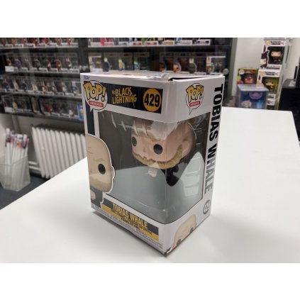 460126 2 figurine funko pop black lightning tobias whale ambalaj deteriorat