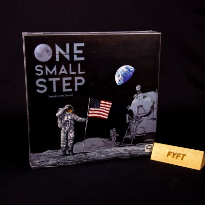 10772 one small step en academy games