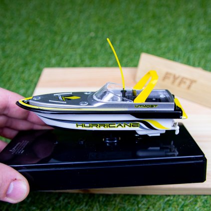RC Mini Boat 2,4 GHz (Invento) - závodná loď