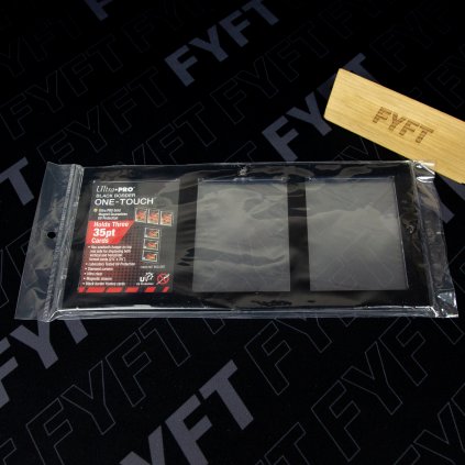 UV One-Touch Magnetic Holder 3-Card 35pt Black (Ultra Pro)