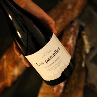 Ochutnali jste už tento nejnovější ročník zrozený ve středomořské oblasti z těch nejlepších vinic v oblasti Carcassonne? 🔥...